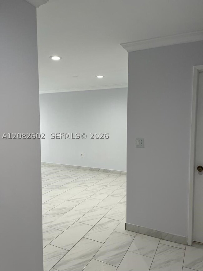 Building Photo - 4720 NW 114th Ave