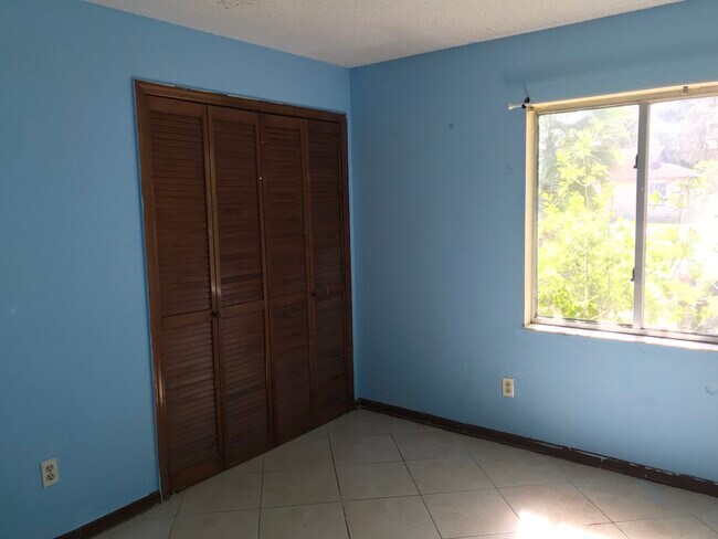 Building Photo - 12389 Antonio Cir