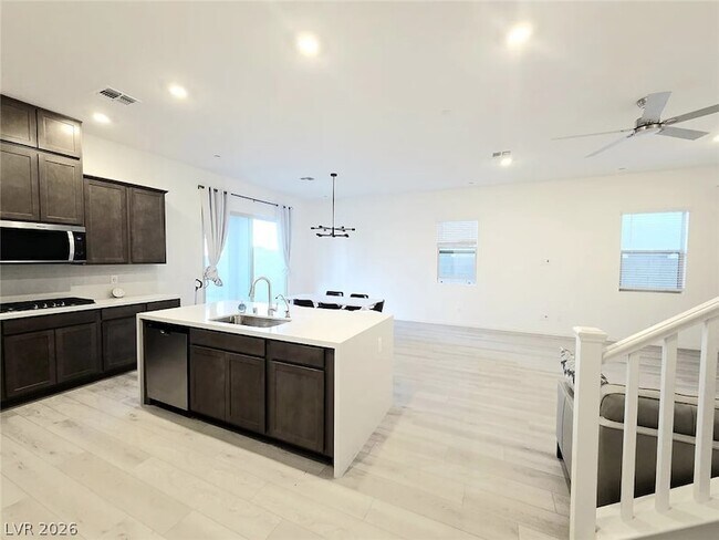 Building Photo - 12434 Madison Pk Pl