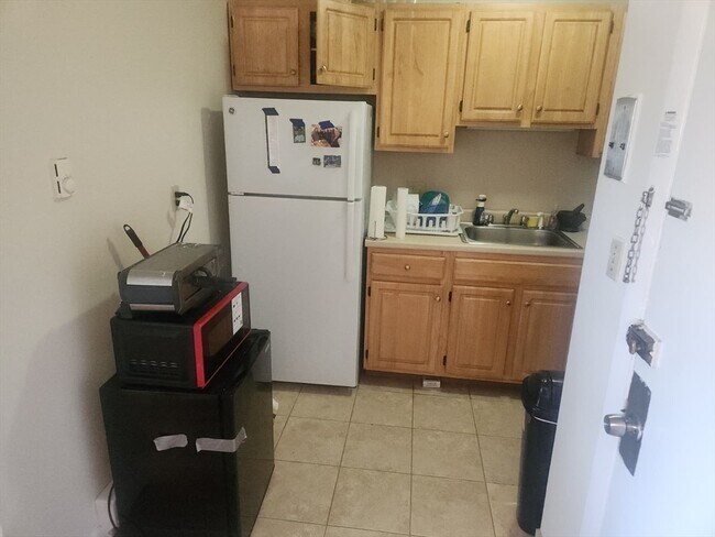 Building Photo - 20 Armington St