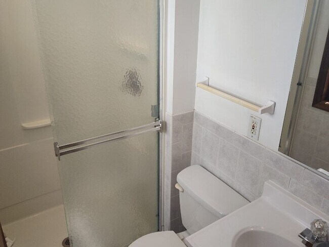 Building Photo - 3 Bedroom Single Family Home in Florissant