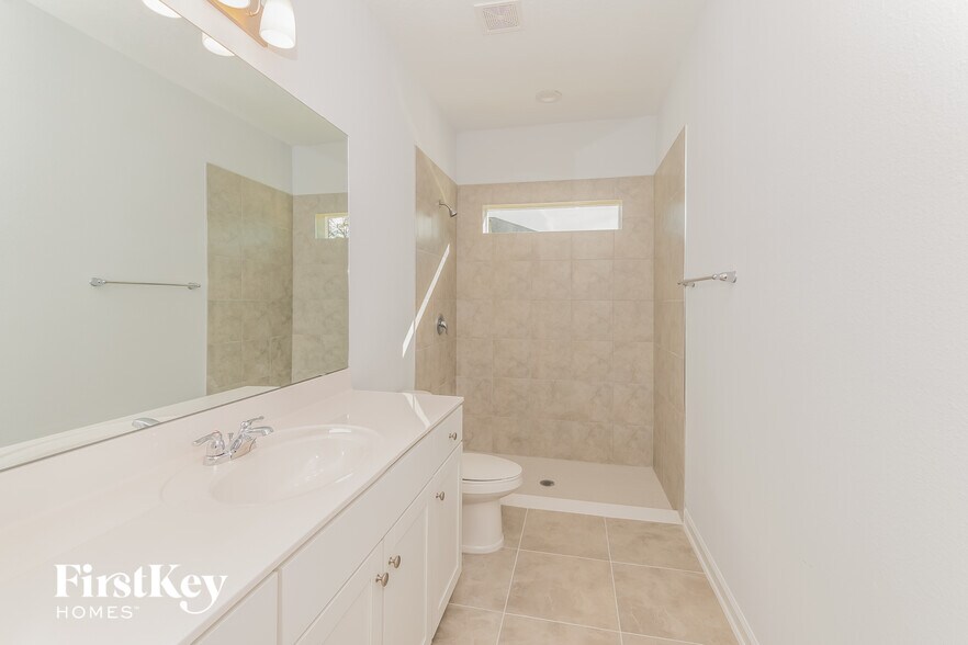 Building Photo - 3614 Oglebay Dr