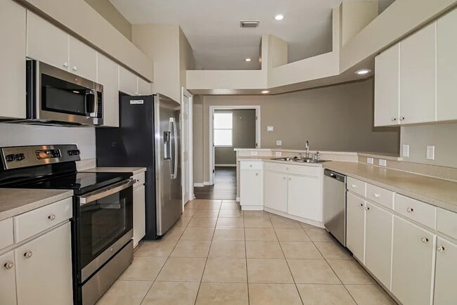 Building Photo - 21301 Neff Ct