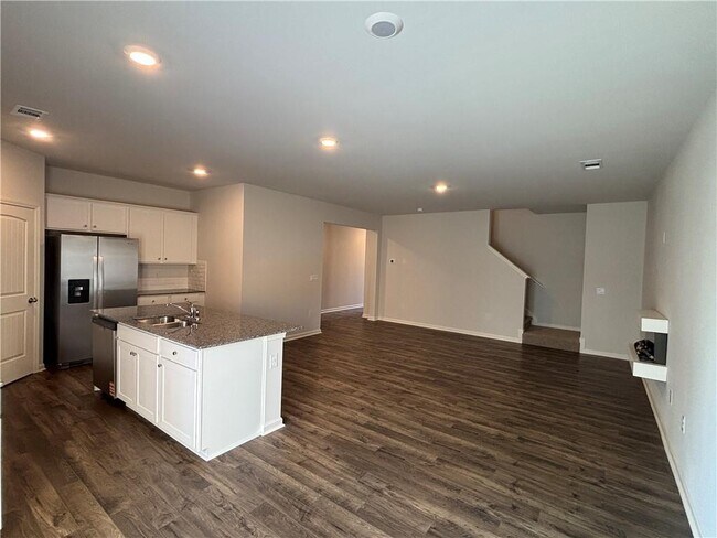 Building Photo - 219 Stoneybrook Dr
