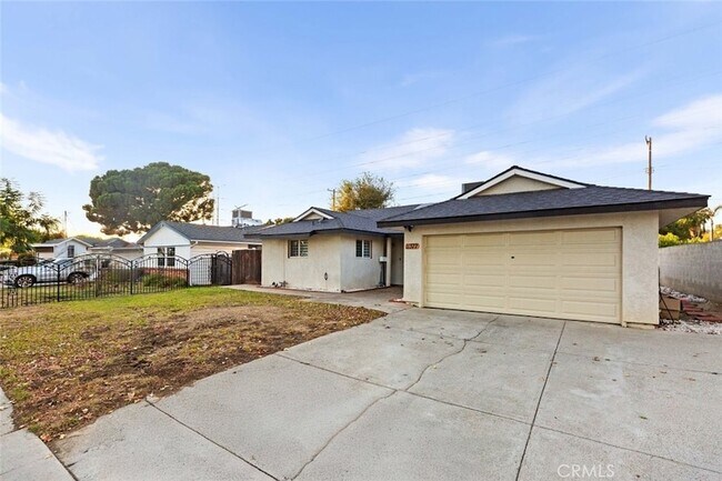 Building Photo - 11377 Gaynor Ave