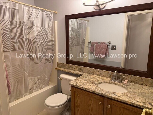 Building Photo - Gorgeous Classic Cave Spring Colonial in S...