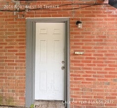 Building Photo - 2016 NW 50 Terrace