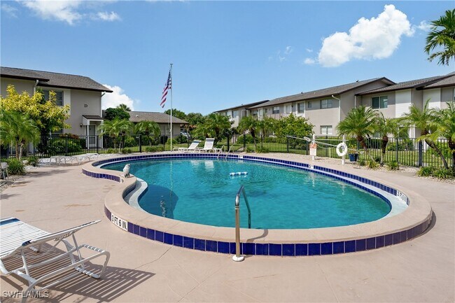 Building Photo - 180 Cypress Way E