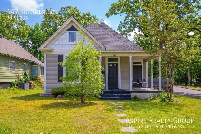 Building Photo - 147 S Booker St