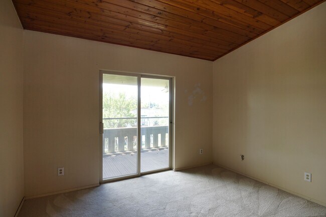 Building Photo - 100 Martin Luther King Jr Way