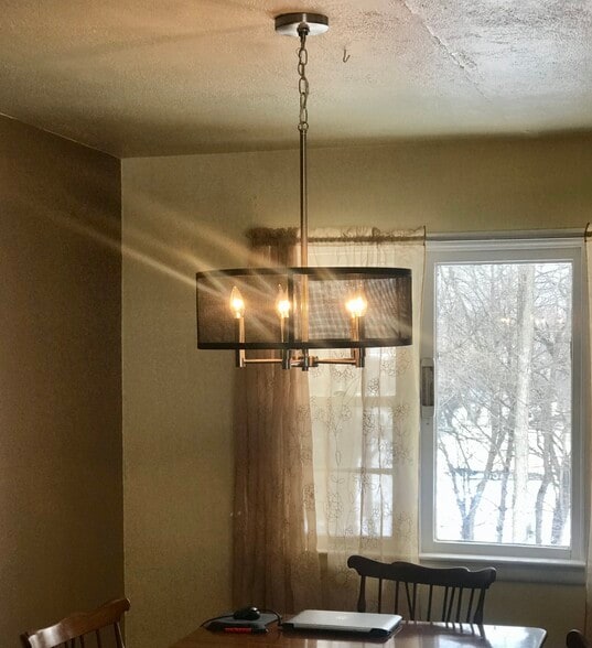 Building Photo - 6012 Donlar St