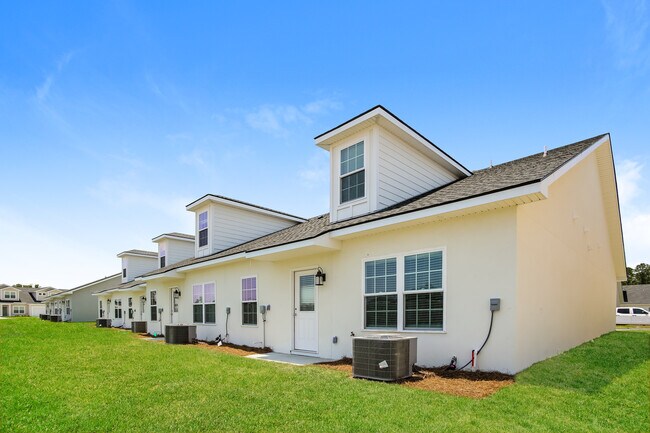 Building Photo - 2039 Silo St