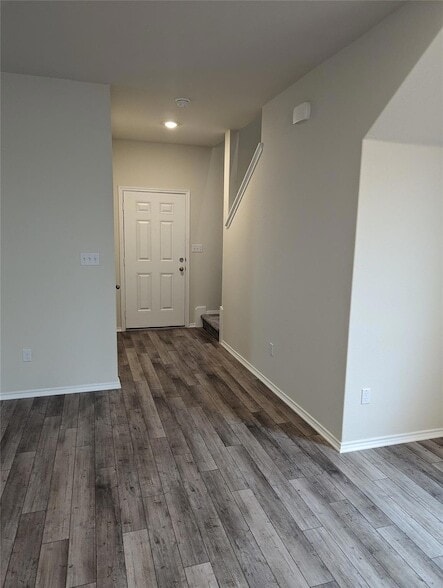 Building Photo - 98 Pacific Loon St