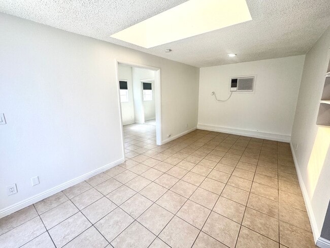 Building Photo - COMING SOON...  Charming Back House in the Heart of Claremont Village! (DO NOT DISTURB OCCUPANT)