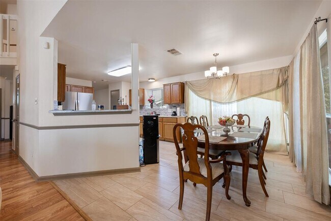 Building Photo - 4601 Castleman Dr