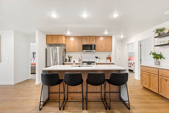 Building Photo - Work Live Unit - At Home Business