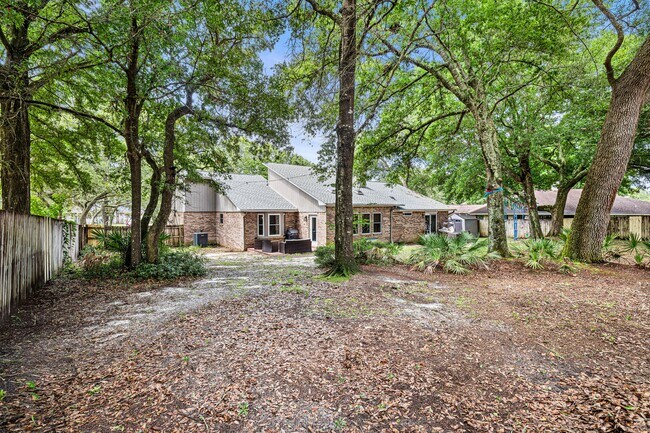 Building Photo - 507 Nassau Dr