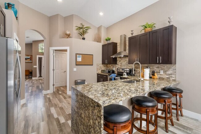 Building Photo - 140 Madiera Beach Blvd