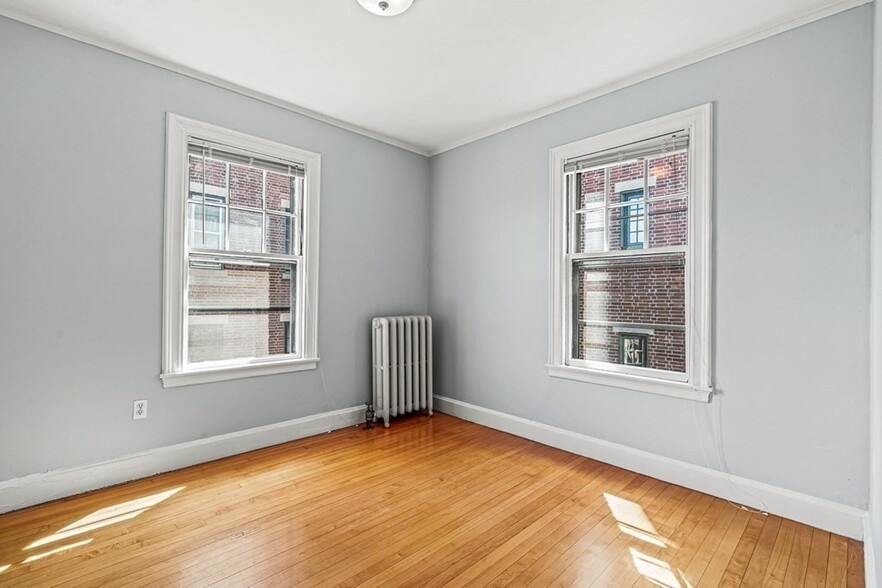 Bedroom - 36 Ash St