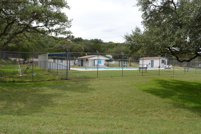 Building Photo - 729 Canyon Bend