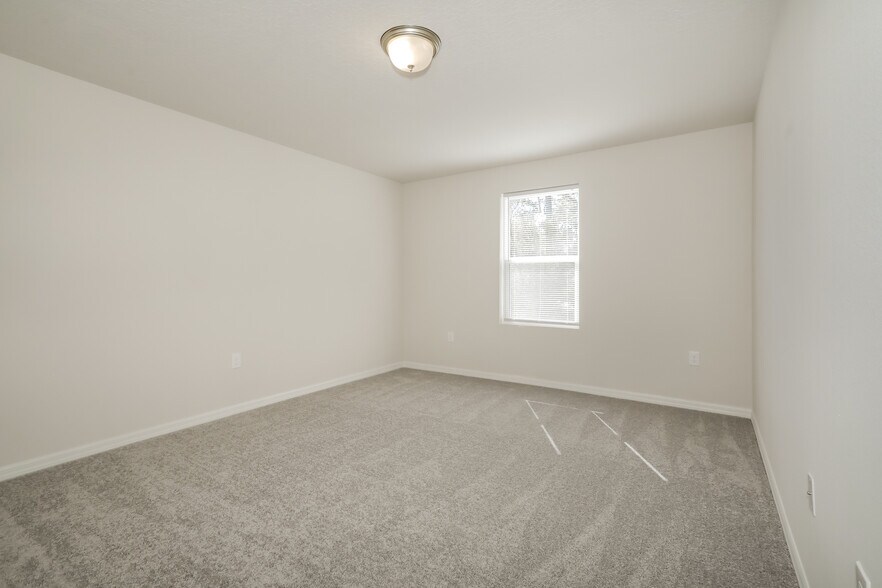 Building Photo - 160 Brittany Ln