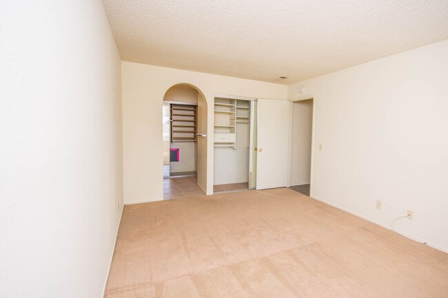 Building Photo - 3BR/2Bath Cozy home within Quail Ridge Com...