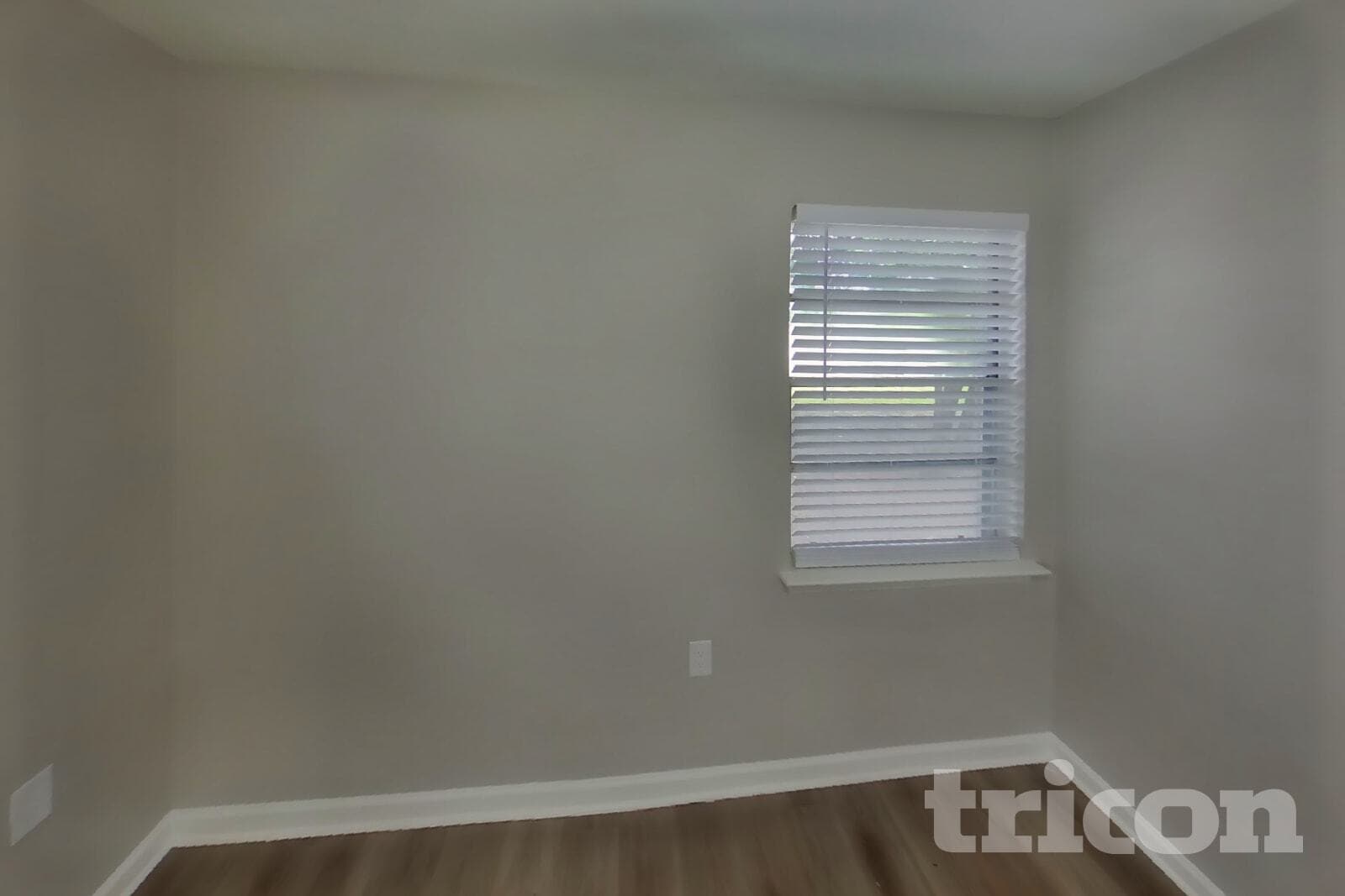 Building Photo - 3221 Edgebrook Dr
