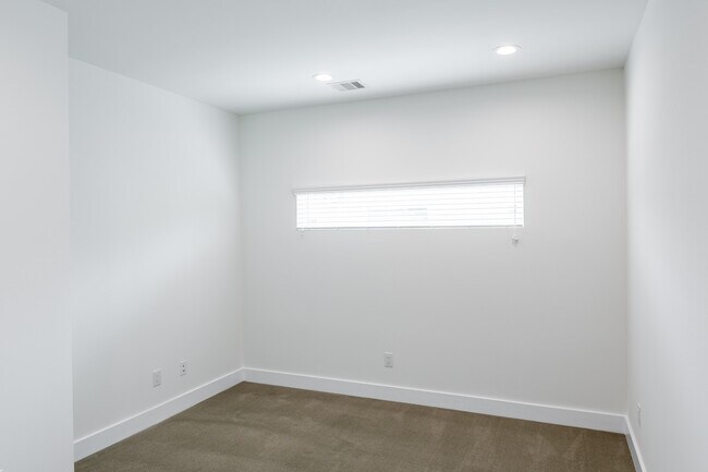 Building Photo - 5416 Robusto Pl