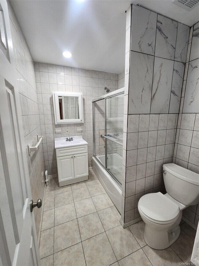 Building Photo - 82-03 Myrtle Ave