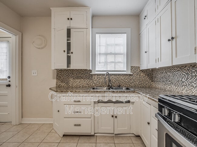 Building Photo - 1801 NW 22nd St