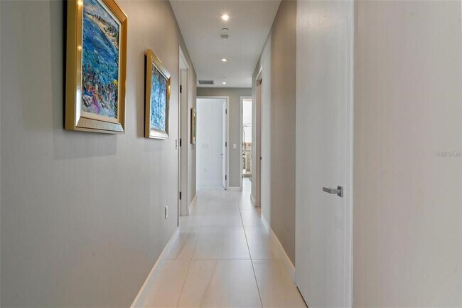 Building Photo - 111 Golden Gate Point