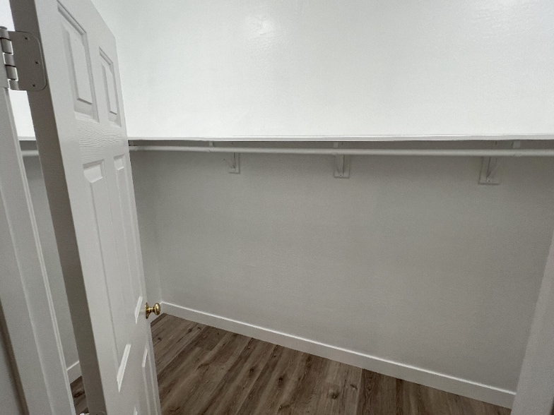 Building Photo - 1225 N 36th St