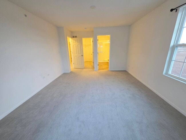 Building Photo - 4449 Monroe Ct