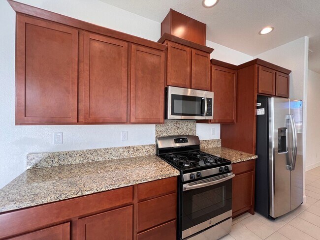 Building Photo - Spacious 3 bedroom home in Fernley