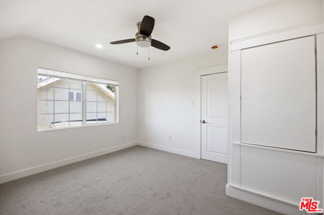 Building Photo - 1342 Mohawk St