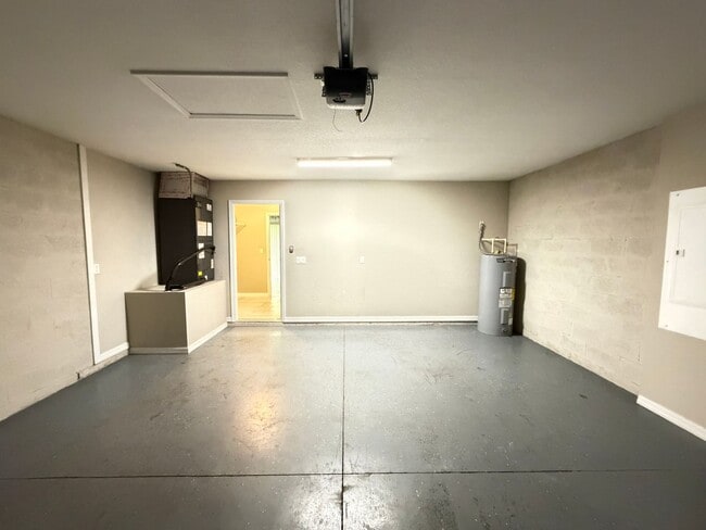 Building Photo - AWESOME 3 BD/2BA Home in Beautiful Ocala!!!