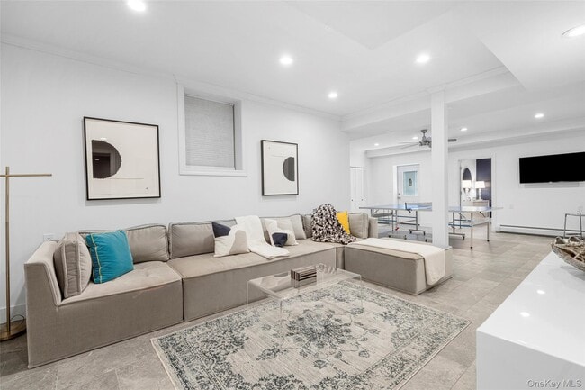 Building Photo - 16 Hilltop Dr