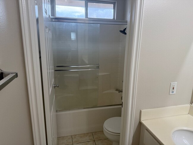 Building Photo - Updated home near Sycamore Canyon available for lease