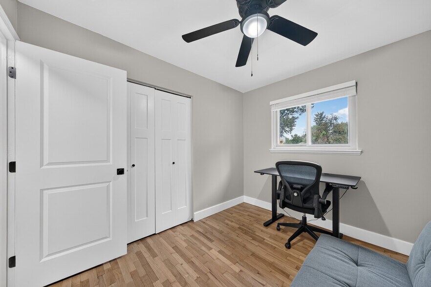 Building Photo - 30726 Avondale St
