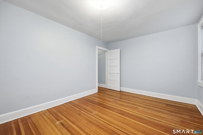 Building Photo - 94 Liberty St