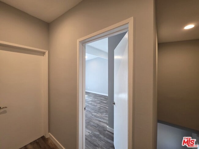 Building Photo - 210 S Lucia Ave