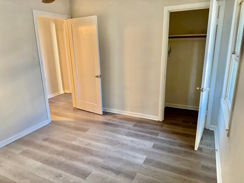 Building Photo - 2840 Belden St