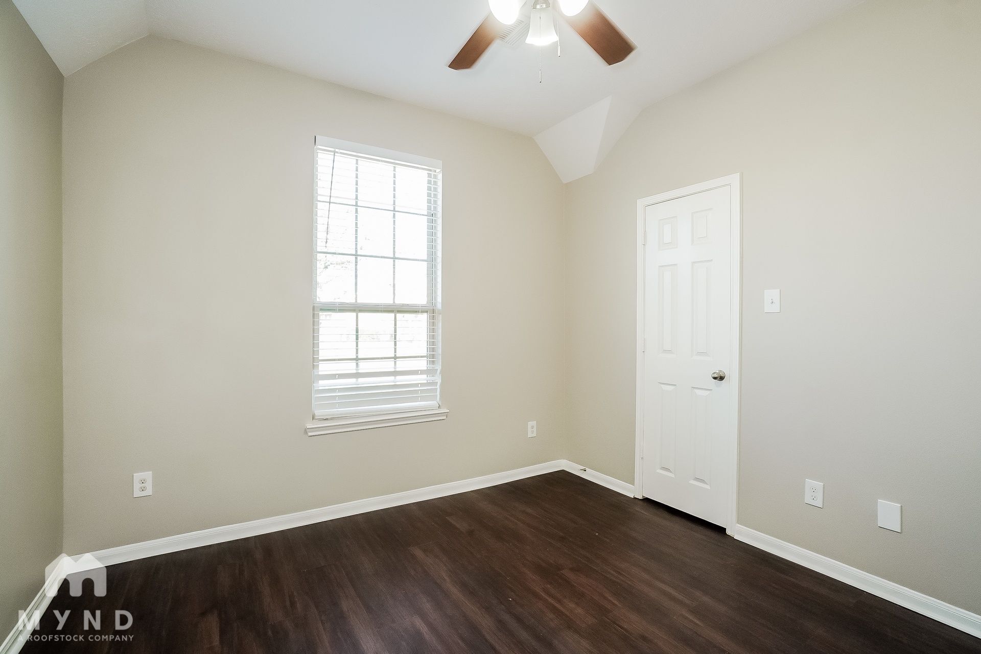 Building Photo - 22015 Cascade Hollow Ln