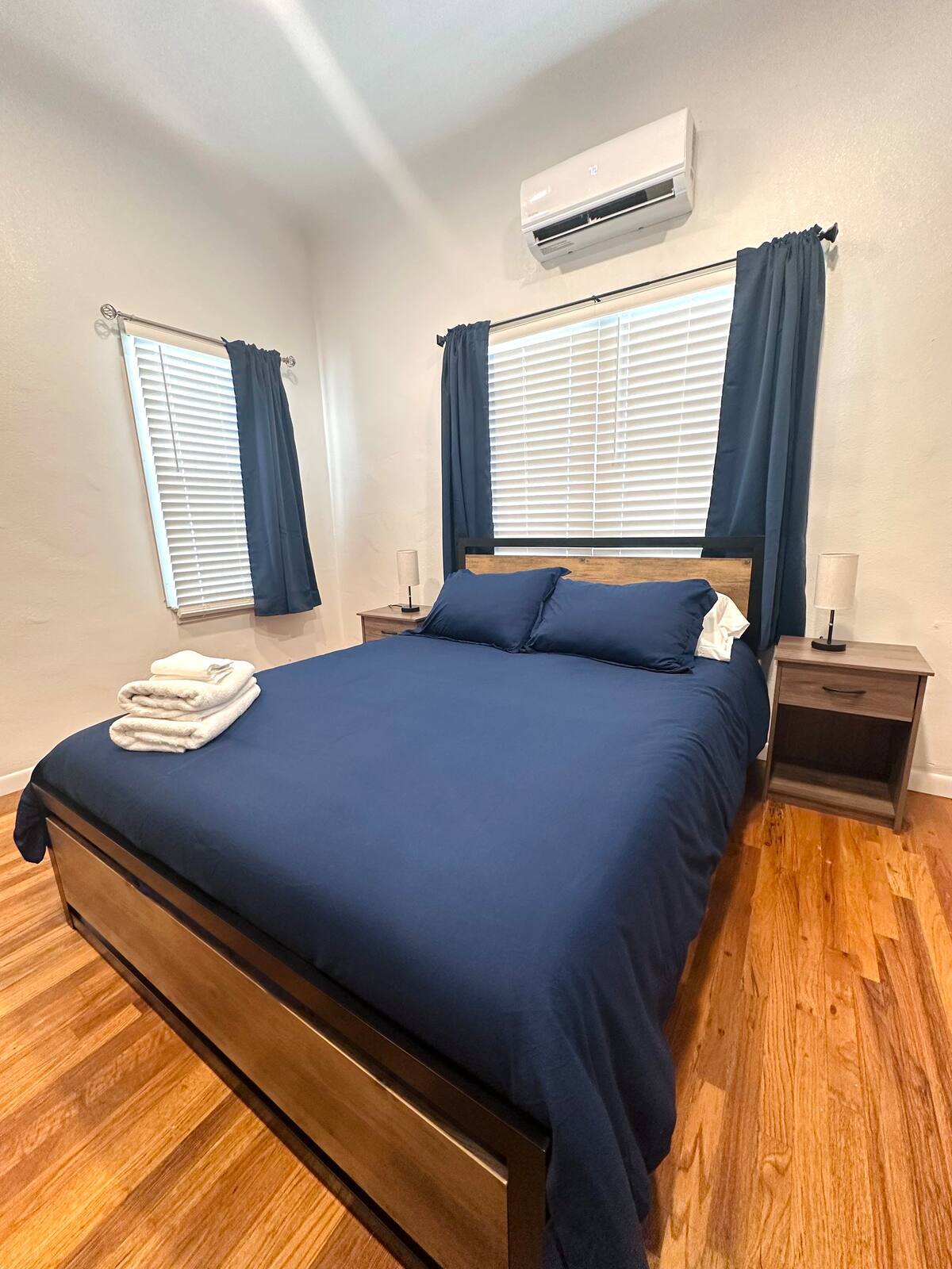 Bedroom - 1944 Arizona Ave