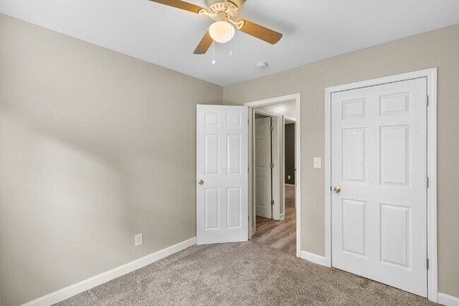 Building Photo - Cozy Timberwood Dr