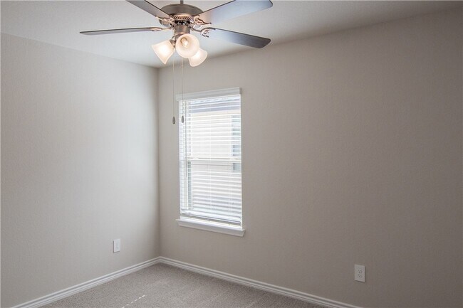 Building Photo - 6117 Eldora Dr