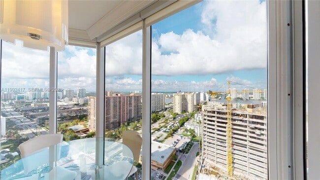 Building Photo - 17555 Collins Ave