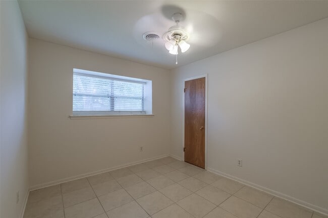 Building Photo - 7614 Grape St