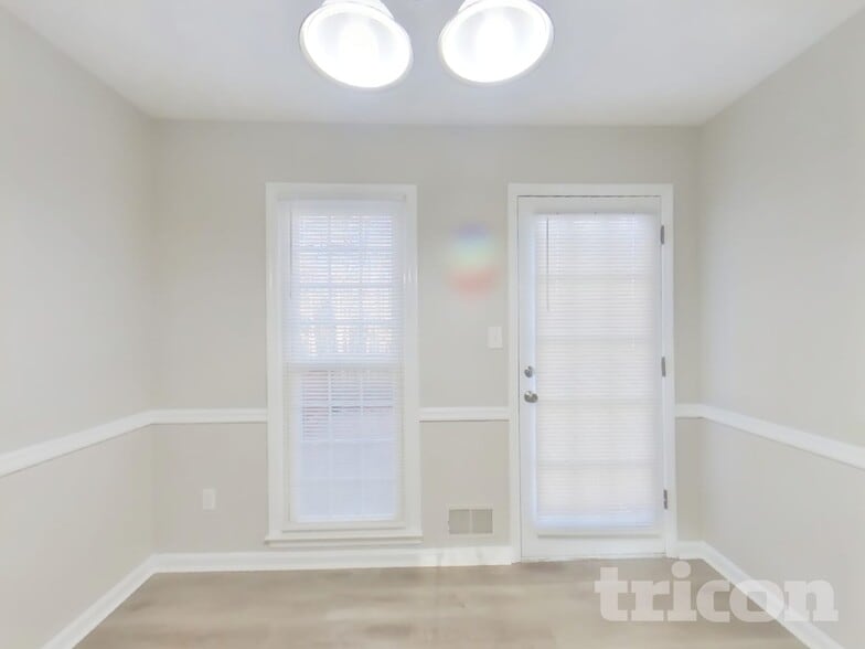 Building Photo - 2796 Mountbery Dr