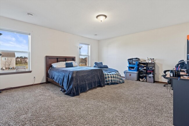 Building Photo - N42W22770 Beacon Ct